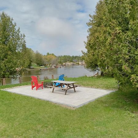 Sauble River Marina And Lodge Resort Sauble Beach Eksteriør bilde