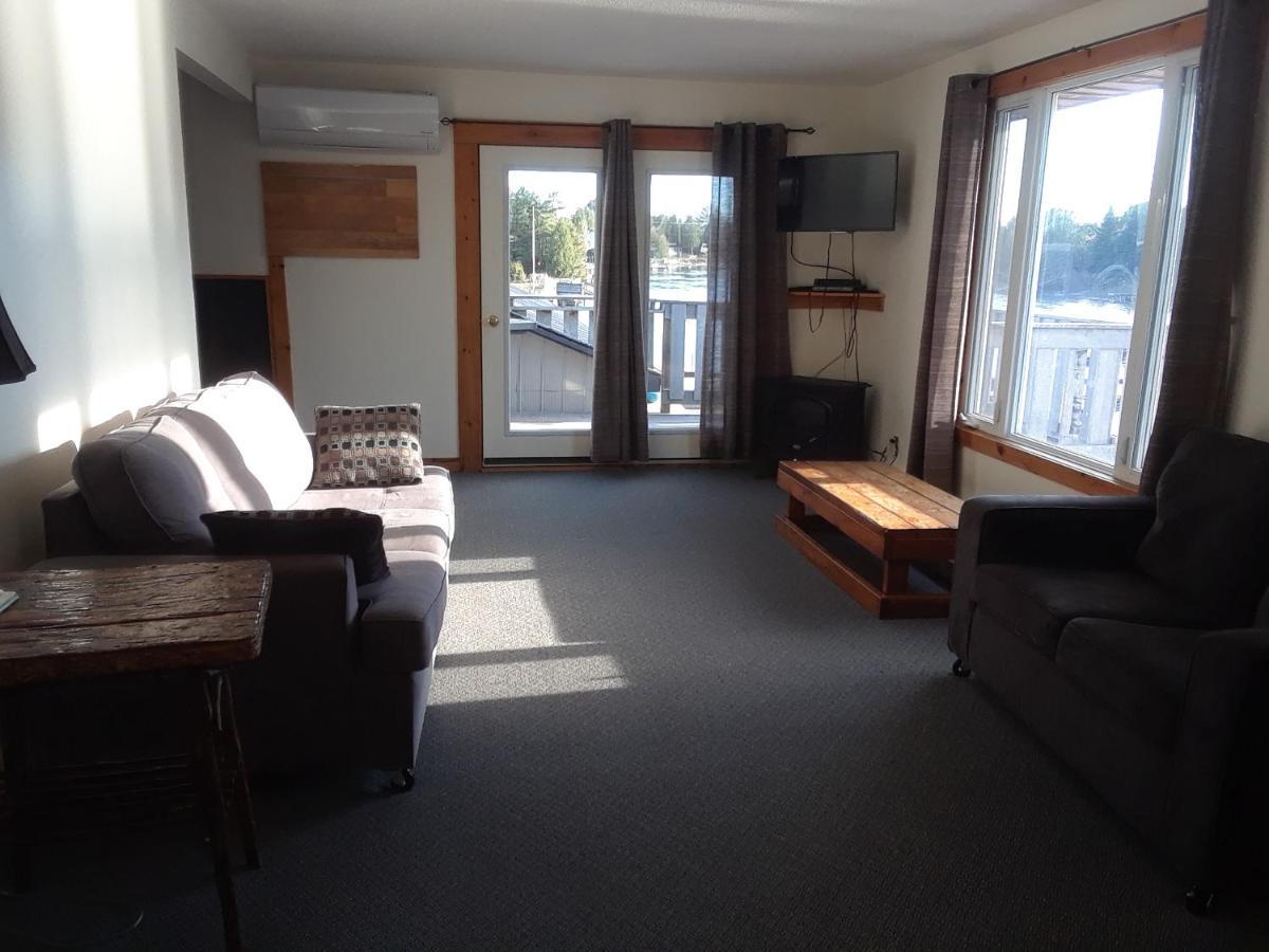 Sauble River Marina And Lodge Resort Sauble Beach Eksteriør bilde