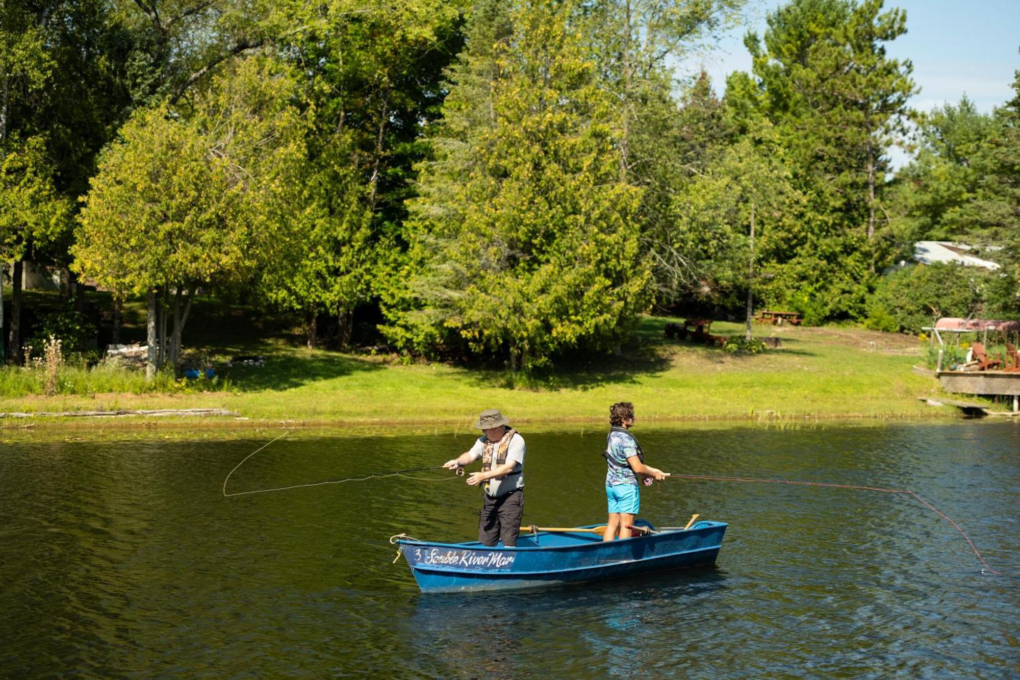 Sauble River Marina And Lodge Resort Sauble Beach Eksteriør bilde