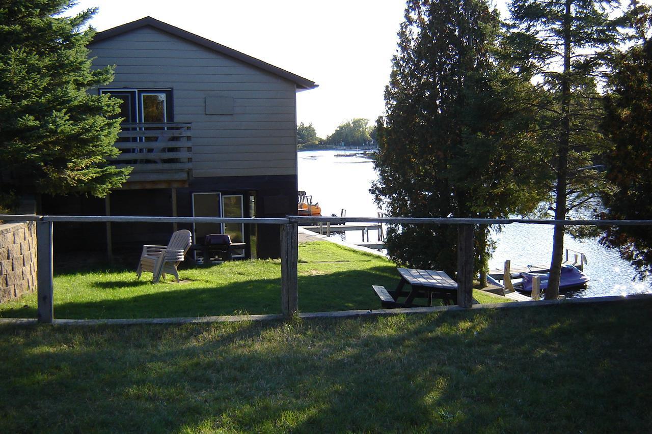 Sauble River Marina And Lodge Resort Sauble Beach Rom bilde